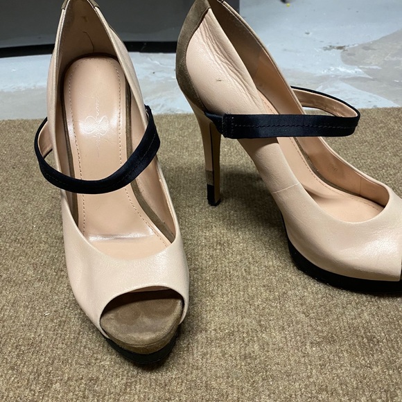 Jessica Simpson stiletto - Picture 2 of 2